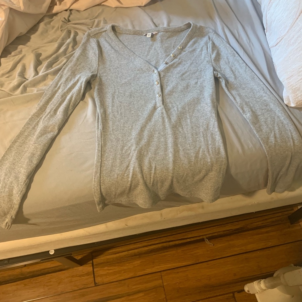 Guess Light Gray Long-Sleeve Henley Top